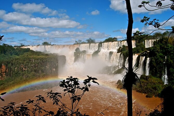 Full Tour to Brazilian Falls + Bird Park ! - Brazilian Iguazu Falls: where the Brazilian walkways do the heavy lifting