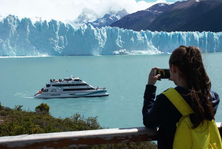 Gourmet Glacier Cruise & Footbridges of Perito Moreno - Spegazzini Channel: hanging glaciers, Las Vacas Post, and the forest break