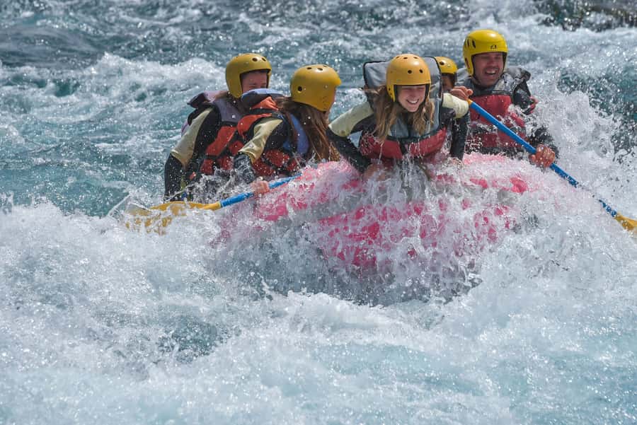Half Day Rafting Mendoza River - Breaks, lunch at the parador, and the return shuttle timing reality