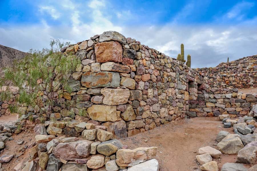 Hornocal: Tour of the 14 Colors Mountain & Humahuaca´s Gorge - Humahuaca handoff to the 4x4: why this part feels different