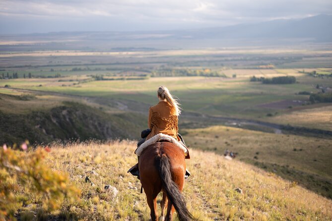 Horseback riding and barbecue in a private ranch - La Carrera, Mendoza - Empanadas, high-altitude wine, then Argentine roast lunch