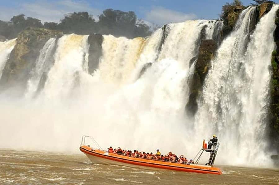 Iguazu Falls Argentinas Tour and Great Adventure Boat Tour - Great Adventure Boat Tour: The 100-Meter Drop to the Rapids