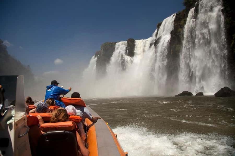 Iguazu Falls Argentinas Tour and Great Adventure Boat Tour - How This 8-Hour Plan Feels: Pace, Walking, and Your Energy