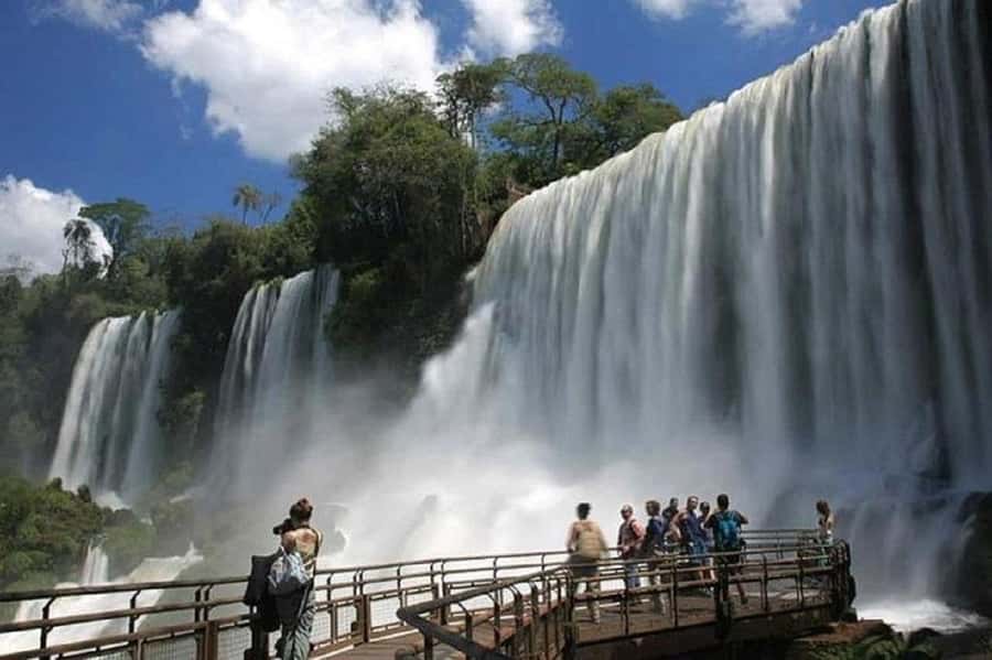 Iguazu Falls Argentinas Tour and Great Adventure Boat Tour - Price and Value: What You’re Paying For at $195