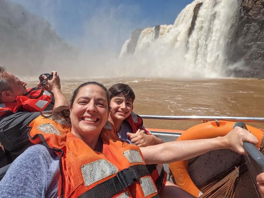 Iguazu Falls Argentinas Tour and Great Adventure Boat Tour - Should You Book This Iguazu Falls Argentina Tour?