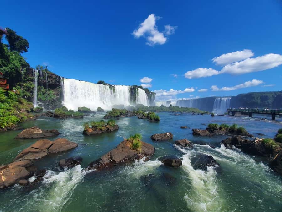 Iguazu Falls: Brazil & Argentina in One Day (Private) - Key things you’ll notice right away