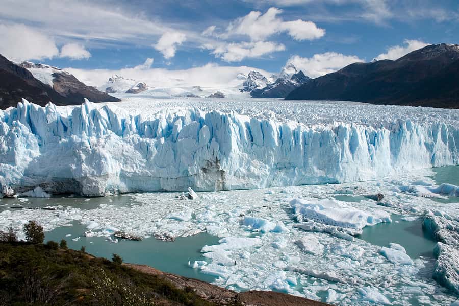 Los Glaciares National Park and Perito Moreno Glacier Tour - Walking the Perito Moreno Catwalks: Balconies, Front Views, and Scale