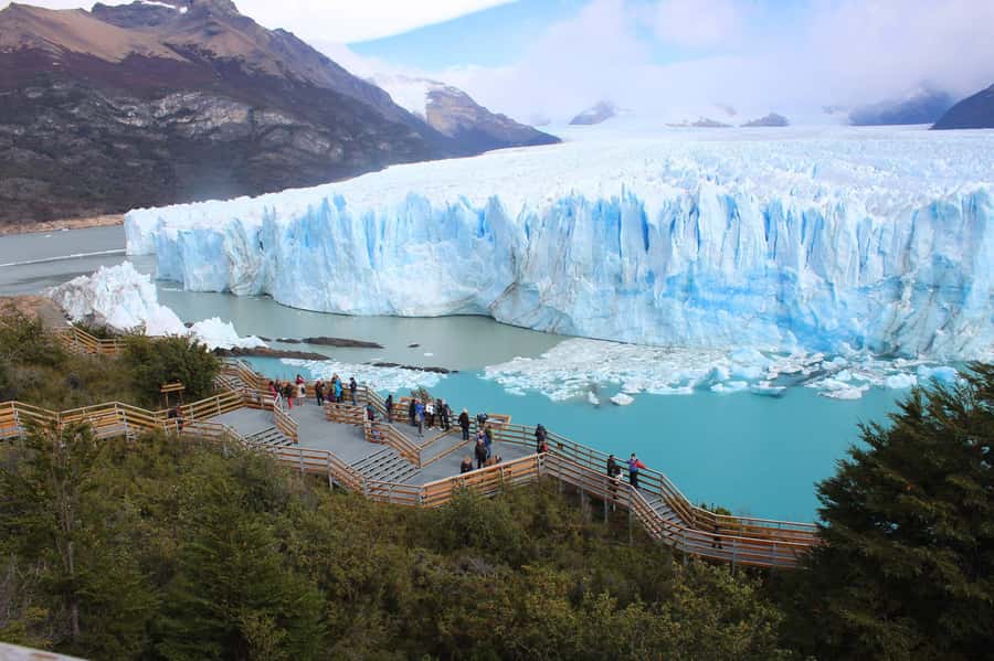 Los Glaciares National Park and Perito Moreno Glacier Tour - First Stop: Curva de los Suspiros and the Big First Look