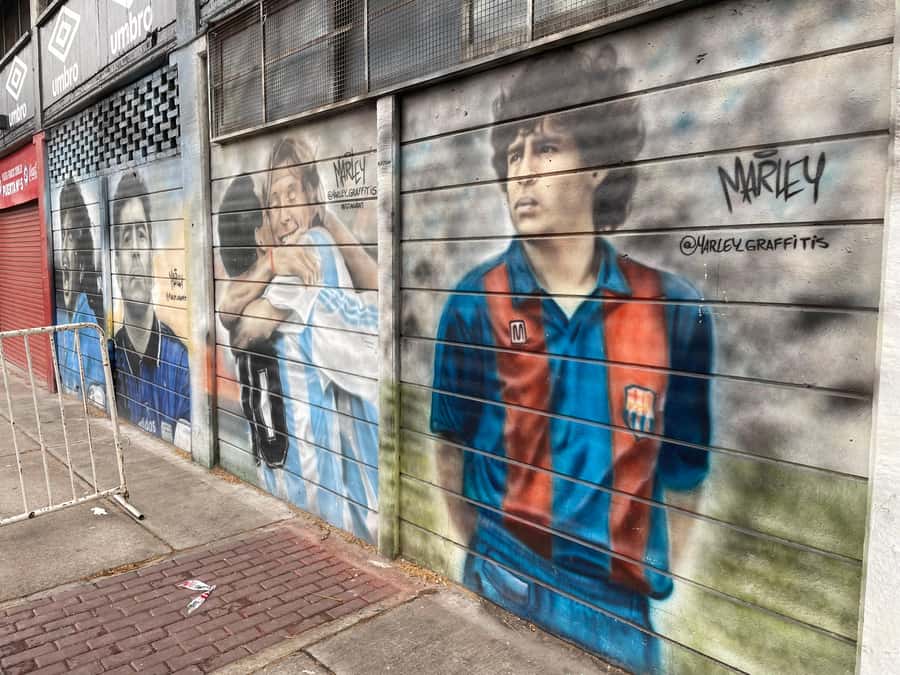 Maradona Tour: Murals, Chapel, Stadium, Museum, Casa D10S - What to expect from the guide, and how to use that to your advantage
