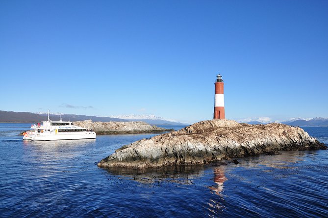 Martillo Island: Boat Trip to the Penguin Colony & Beagle Channel - The Beagle Channel ride: Ushuaia landmarks, mountains, and sea life