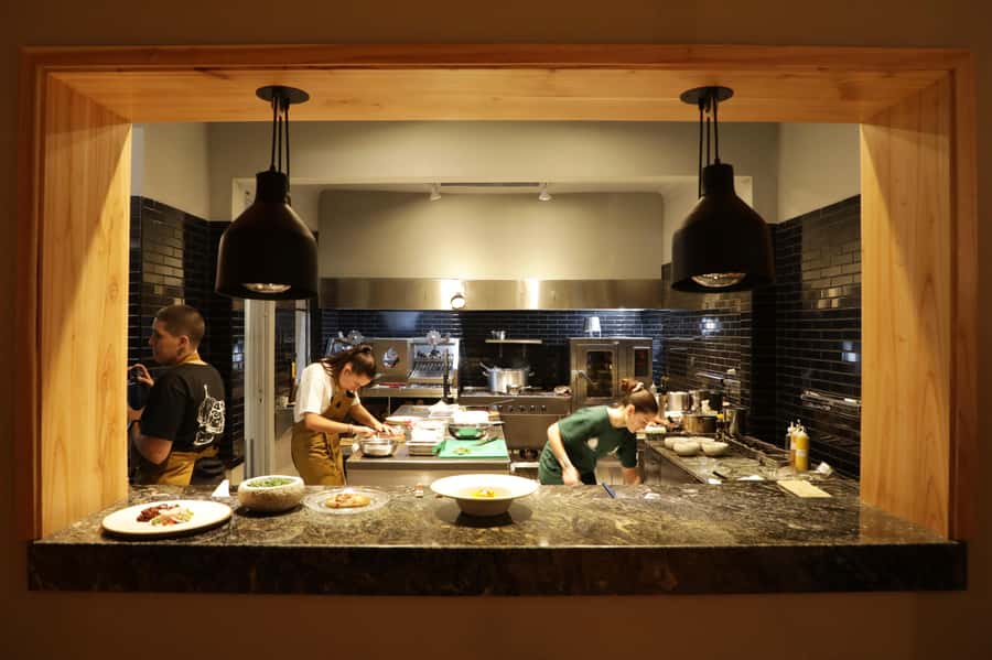 Mendoza Food Safari - 4 Top Restaurants in One Night - Between restaurants: squares, irrigation channels, and lively downtown walks