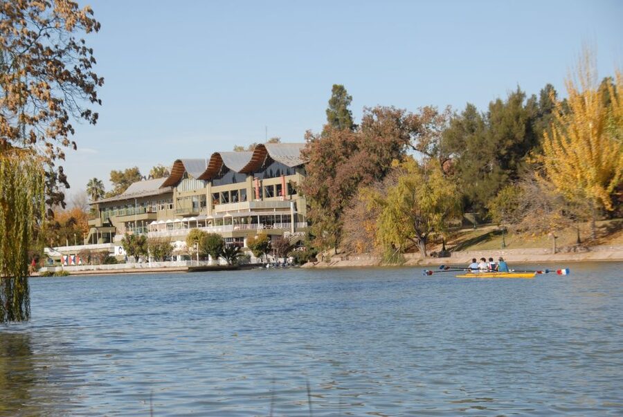Mendoza: Half-Day Sightseeing City Tour - Should you book this Mendoza half-day city tour?