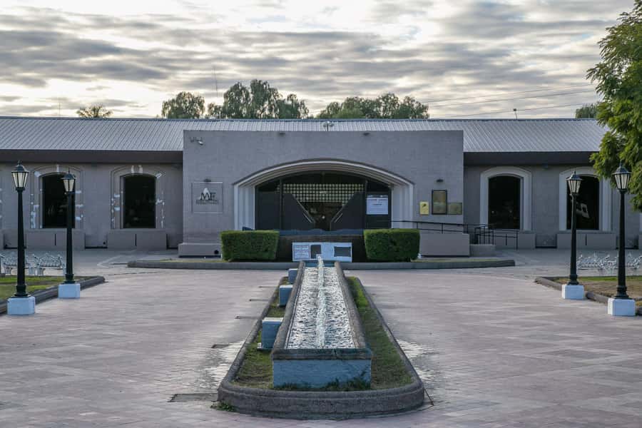 Mendoza: Half-Day Sightseeing Tour - Lago General Espejo: A Calm Pause With Mountain Views
