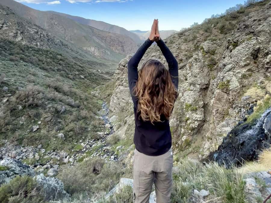 Mendoza: Hiking, Meditation & Yoga in the Andes with Lunch - Getting out of Mendoza: the 80-minute drive that sets the mood
