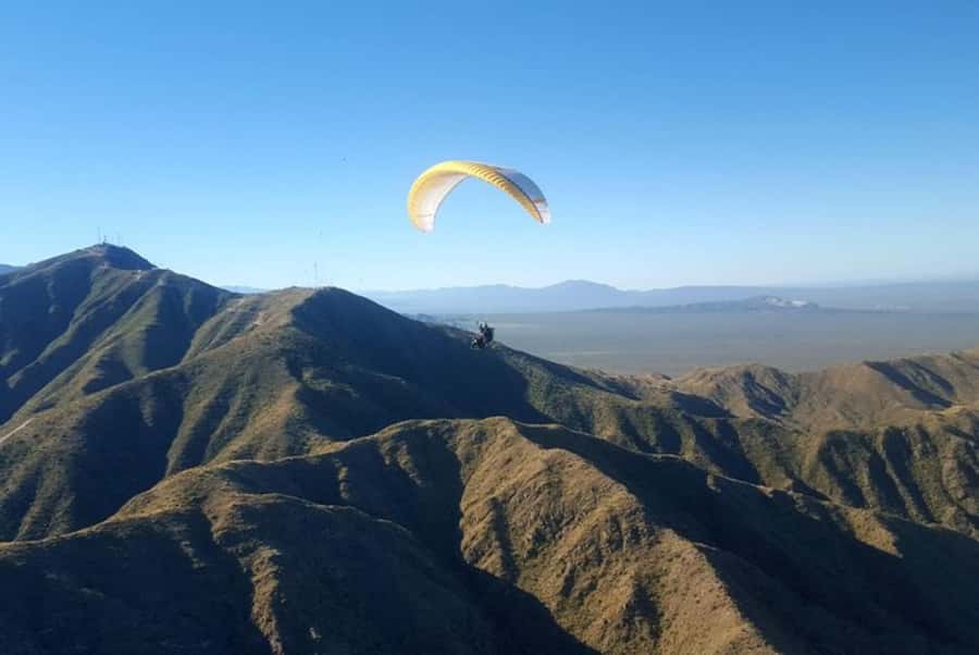 Mendoza: Paragliding Tandem Flight with Instructor - Tandem Paragliding Over Mendoza, Cerro Arco in One Half-Day