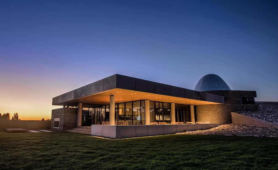Mendoza: Tour with tasting and lunch High Altitude Wineries - Alfa Crux: spaceship architecture and a 6-course harmonized lunch