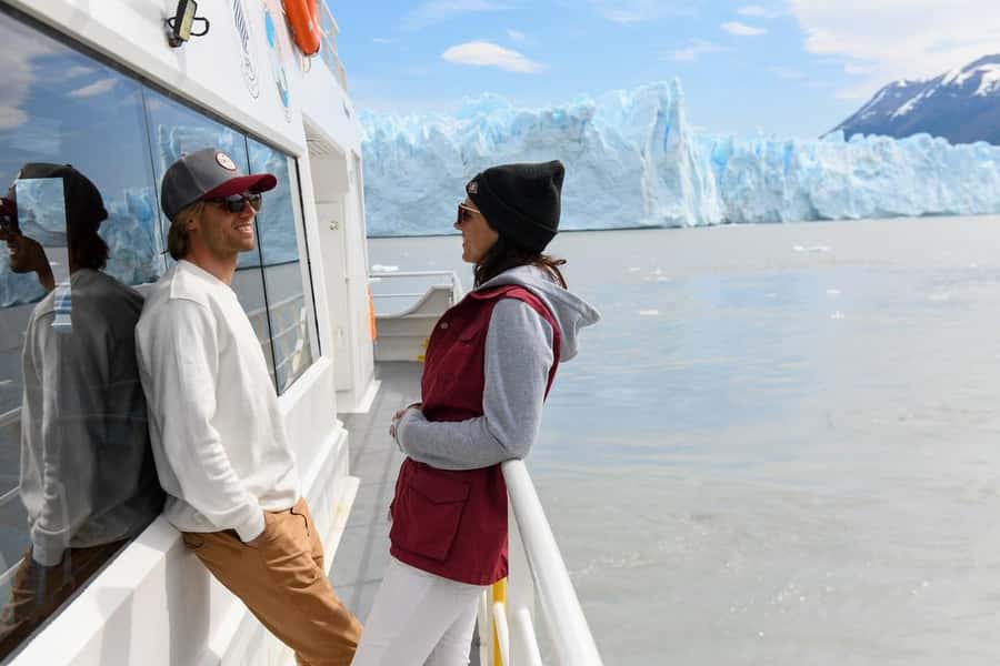 Nautical Safari: Navigate and feel the energy of the Perito Moreno Glacier. - The 1-hour itinerary, step by step, and what each part means for you