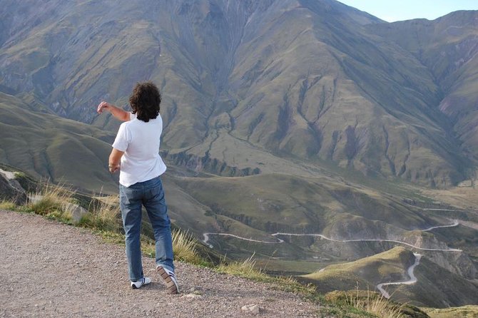 One Day Tour of Cachi and Calchaquí Valleys from Salta - Guide quality and group size, what to look for on the day