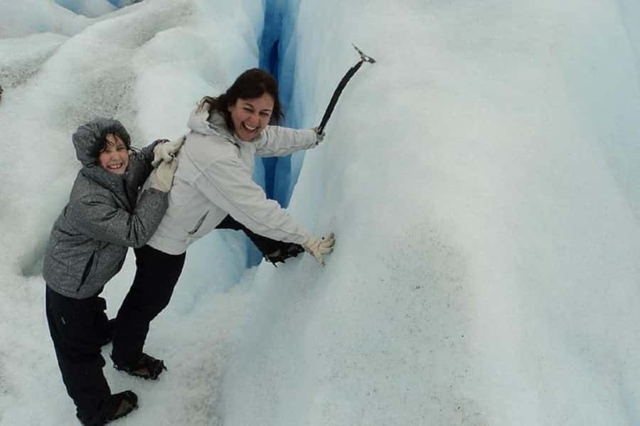 Perito Moreno Full Day Minitrekking with Transfer & Walkways - Walkways of Glaciar Perito Moreno: Your Guided Hour of Close-Up Views