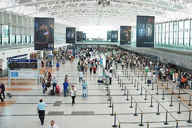 Private Airport Transfer in or out with english speaking driver. - The ride itself: what you will actually experience in one hour