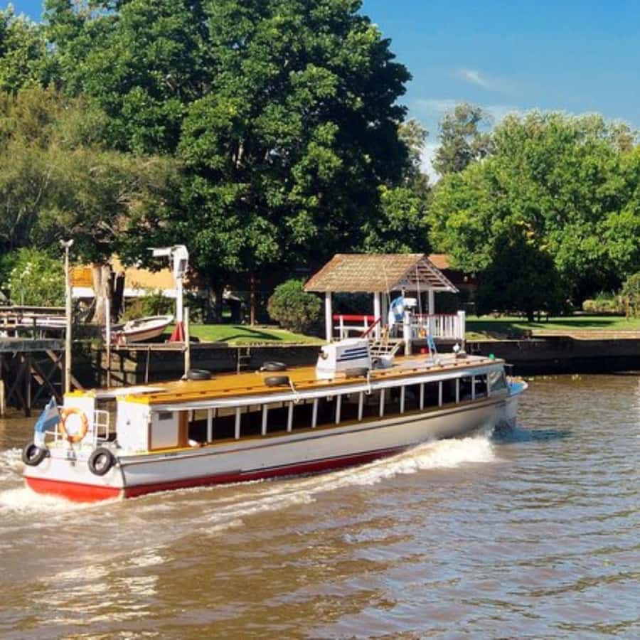 Private City Tour of Buenos Aires + Tigre Delta - The Private-Guide Advantage, from Pickup to Parking