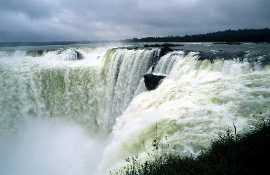 Puerto Iguazu: Argentine Falls & Great Adventure Boat - Key highlights worth your attention