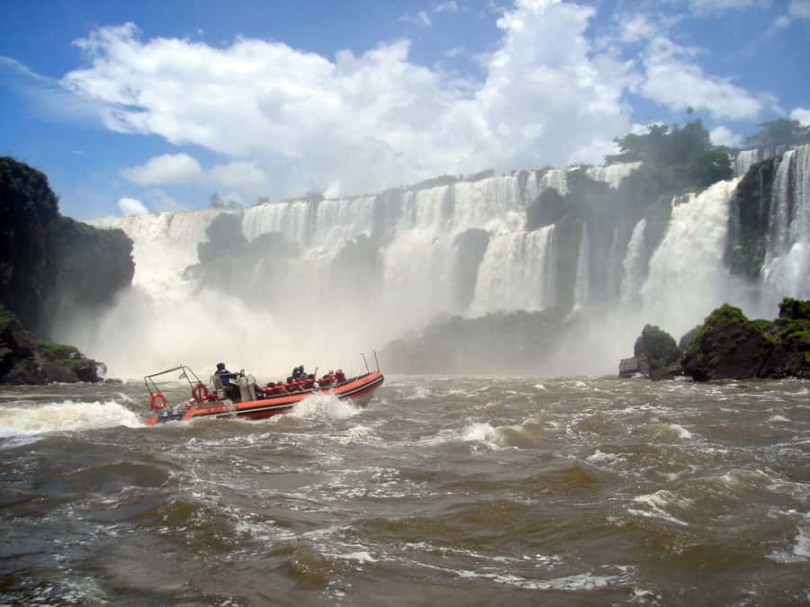 Puerto Iguazu: Argentine Falls & Great Adventure Boat - Argentine Falls from the catwalks, where the mist does the talking
