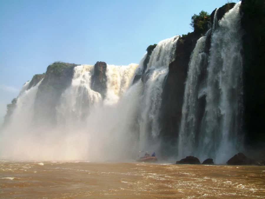 Puerto Iguazú: Iguazú Falls Adventure with 4WD & Boat Ride - Yacaratiá 4x4 jungle trail, 8 kilometers of dirt and sound
