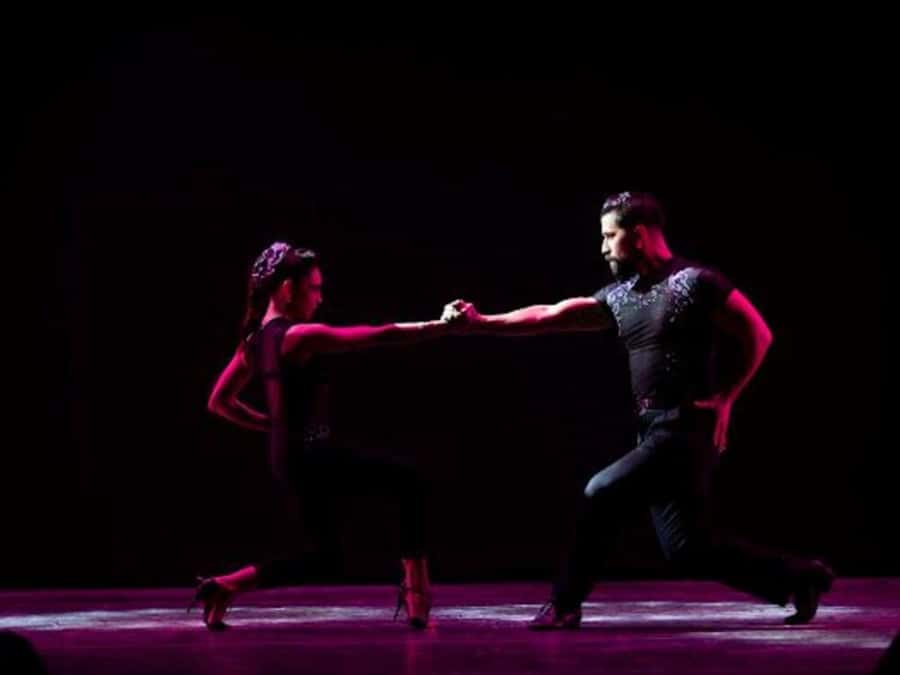 Puerto Iguazú: Madero Tango Show with Optional Dinner - Who this experience fits best