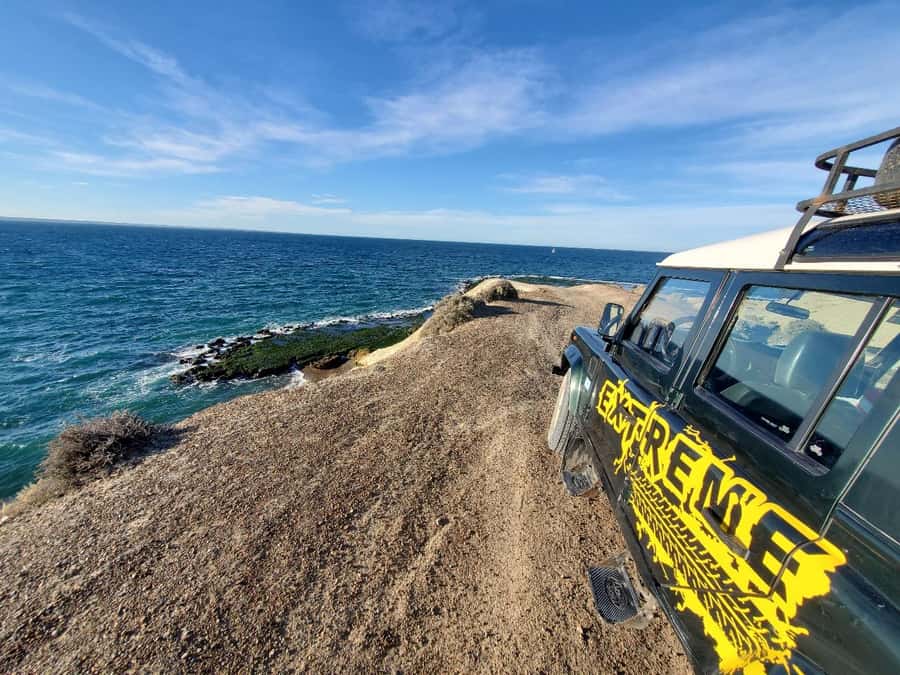 PUERTO MADRYN: 4 X 4 ADVENTURE EXPERIENCE ON THE MOST BEAUTIFUL BEACHES! - Cerro Avanzado: sediment layers and the hill approach