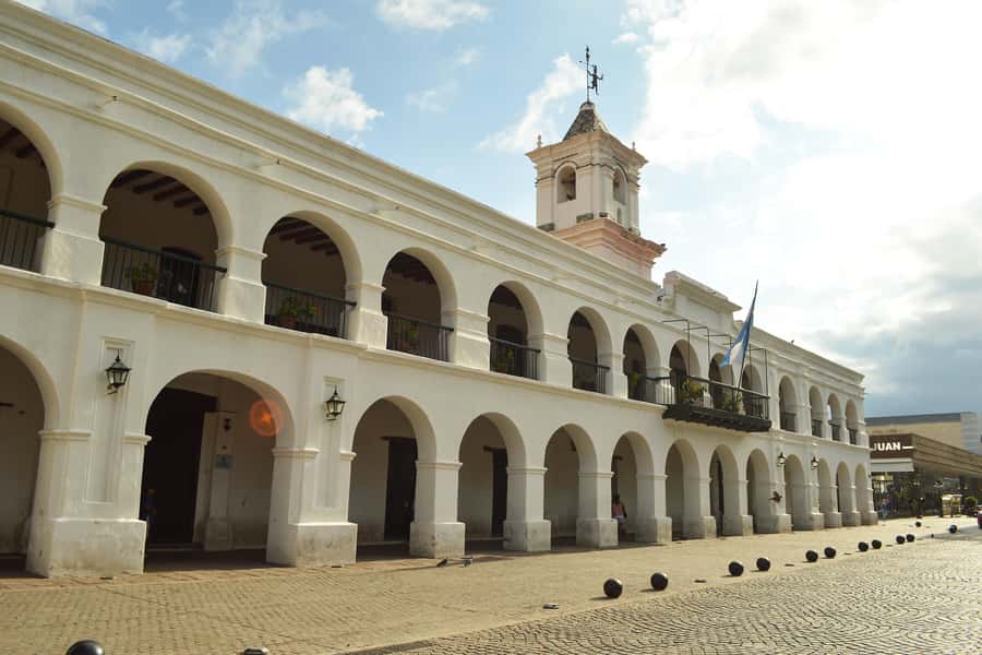 Salta: 4-Hour Guided Highlights City Tour - Monument to Güemes and February 20, plus the guide’s history threads