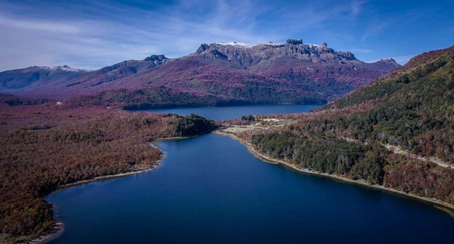 San Martin de los Andes along the Route of the 7 Lakes - Route 40 from Bariloche: Your day starts with a real pickup