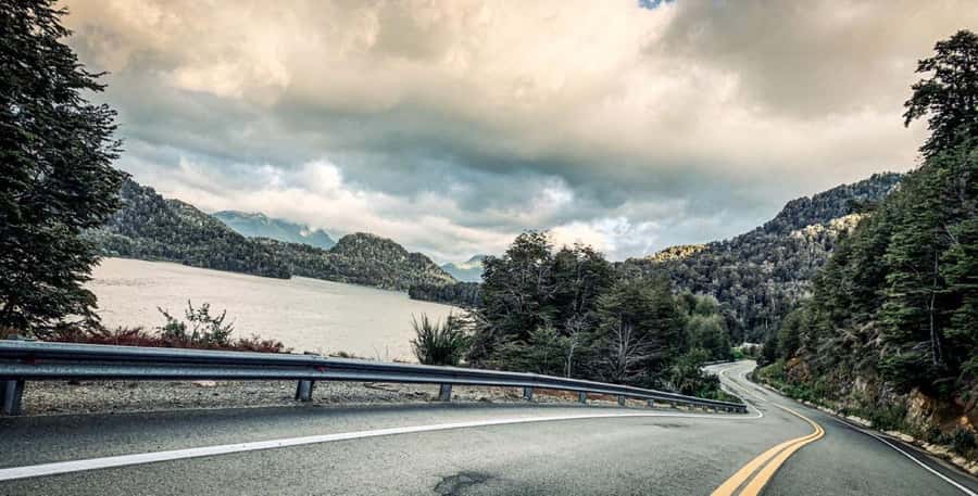 San Martin de los Andes along the Route of the 7 Lakes - San Martín de los Andes on Lake Lácar: town time you can actually use