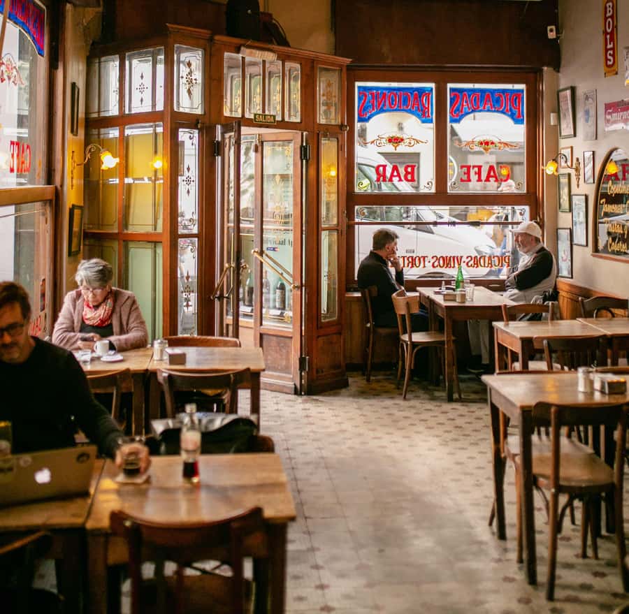 San Telmo: Historical Guided Tour with Street Food & Drinks - Regional Specialty Tastings: Argentina in Bite-Sized, Learnable Parts