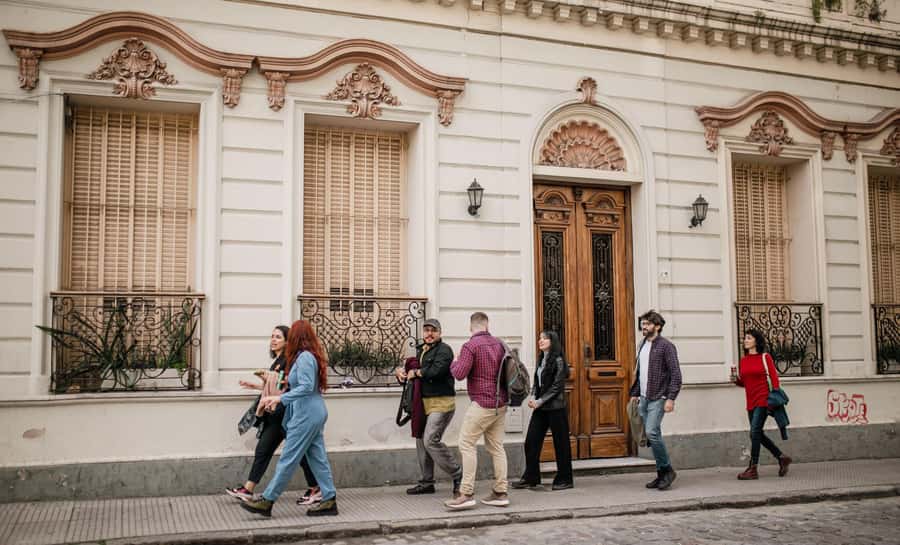 San Telmo: Historical Guided Tour with Street Food & Drinks - Who Should Book, and Who Should Skip This San Telmo Walk