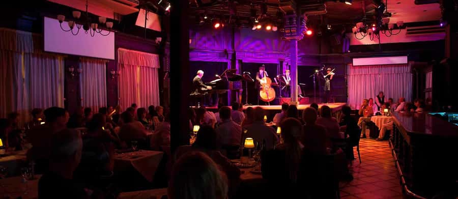 Tango Show at El Querandi with optional Dinner - El Querandí: San Telmo’s tango theatre with early-1900s style