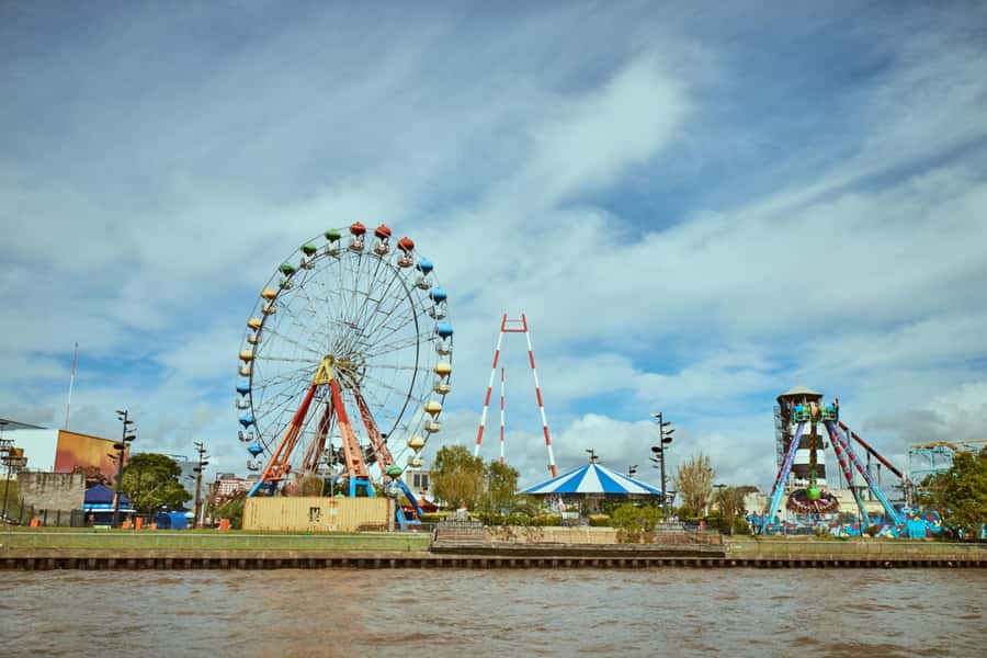 Tigre: Parque de la Costa Ticket & Transfers - Oro vs Promo Passport, pick based on your ride priorities