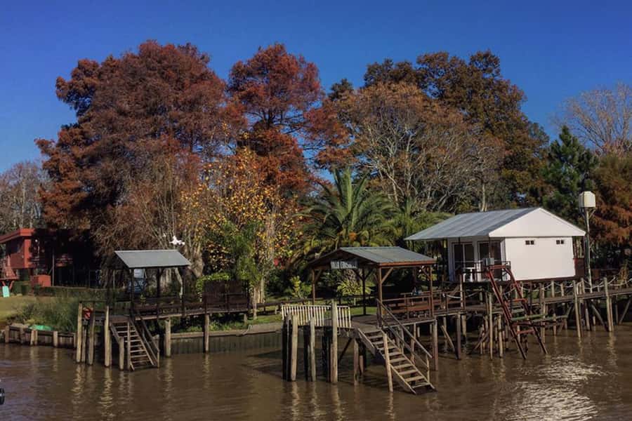 Tigre: River Delta Panoramic Boat Tour - What You See Along the Banks: Houses, Schools, and a Church