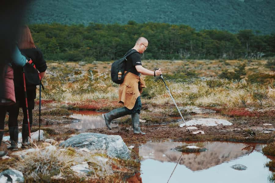 Trekking to Emerald Lagoon - The lagoon moment: what you’ll see and how to read the color