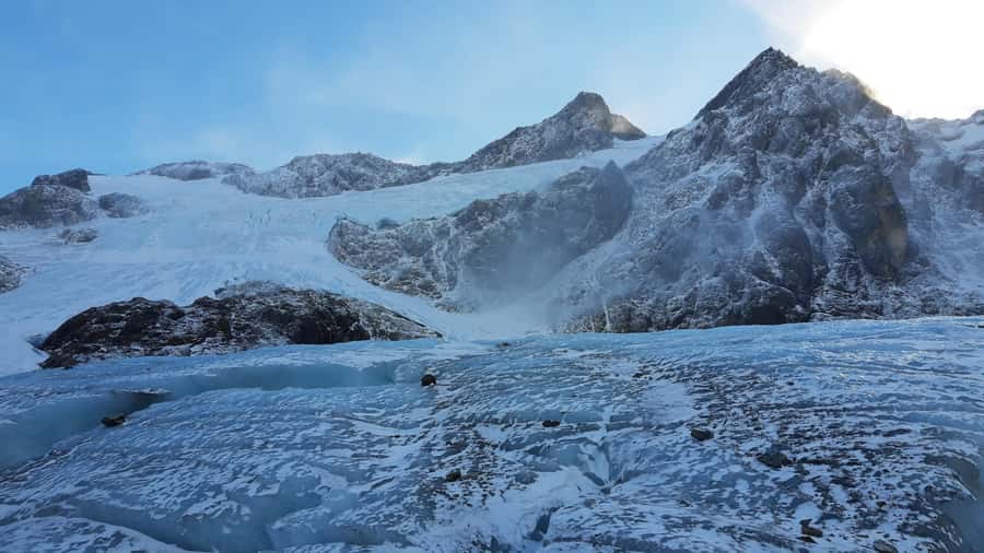 Trekking to Vinciguerra glacier and Tempanos lagoon - Trail time: valley hiking, meltwater river, and Los Tempanos lagoon