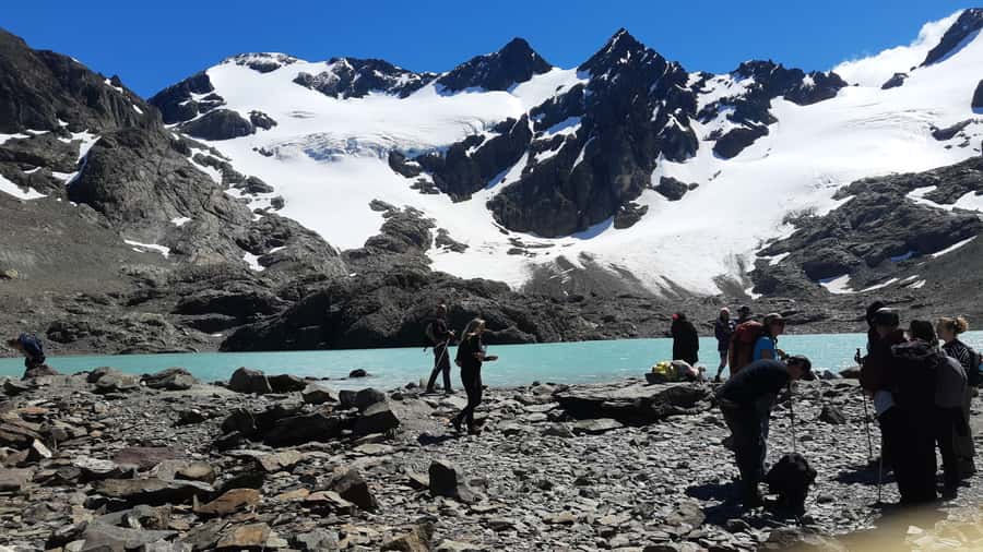 Trekking to Vinciguerra glacier and Tempanos lagoon - Reaching the Vinciguerra Glacier: crampons, photo stops, and guided steps