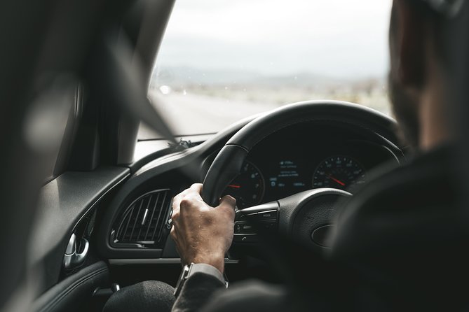 Ushuaia Airport Shared Transfer - Finding Your Driver: The Sign, the Waiting Spot, and the Real Trick
