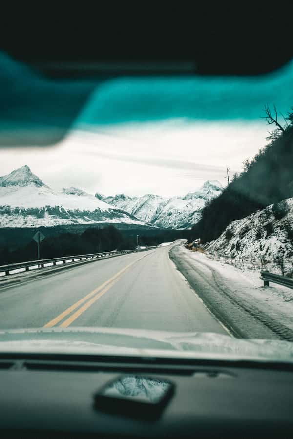 USHUAIA | Escondido and Fagnano Lakes - Haruwen Winter Center: Gin, Snow Culture, and What You Learn There