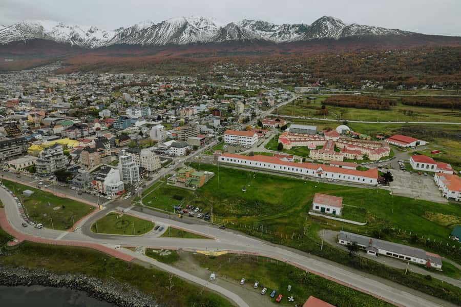 Ushuaia Scenic Flight | 7 minutes - A 7-minute helicopter flight that turns Ushuaia into a map