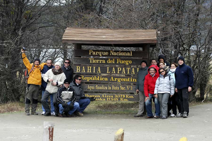 Ushuaia: Tierra del Fuego National Park Tour with Lunch - Rivers, Lagoons, and the Acigami Lake Moment