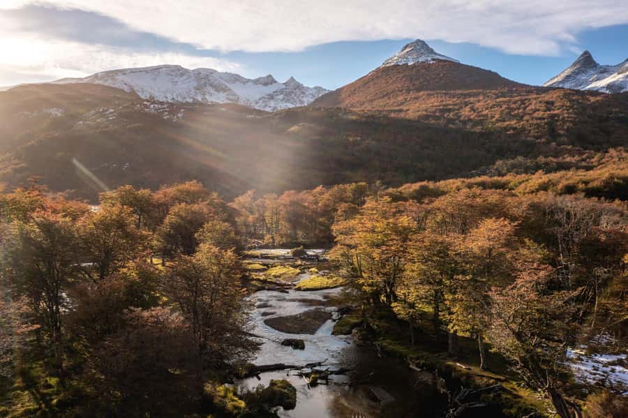 Vinciguerra Ice Experience - Trekking from peatland valleys toward meltwater rivers