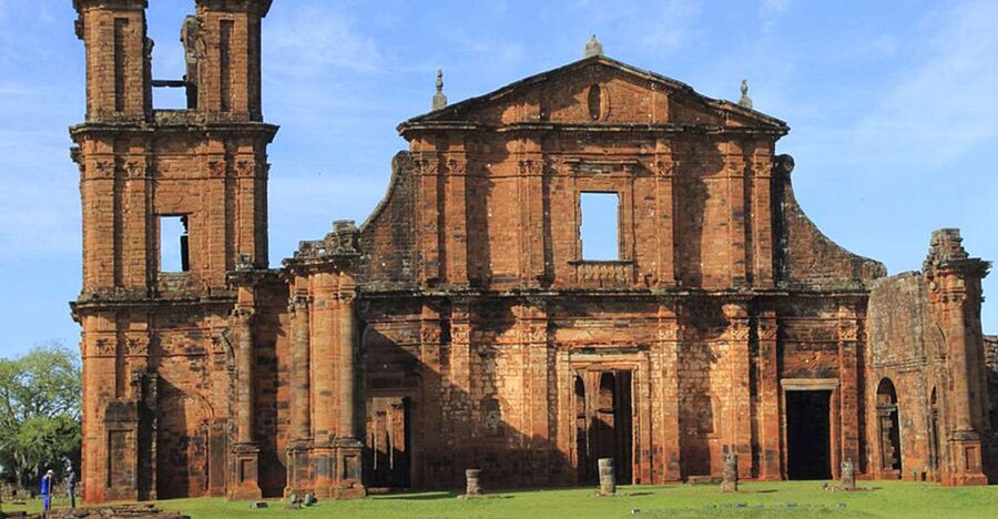 Wanda Mines and San Ignacio Ruins Tour from Puerto Iguazu - How the Day Stitches Together: Mission Ruins Plus Wanda Gems