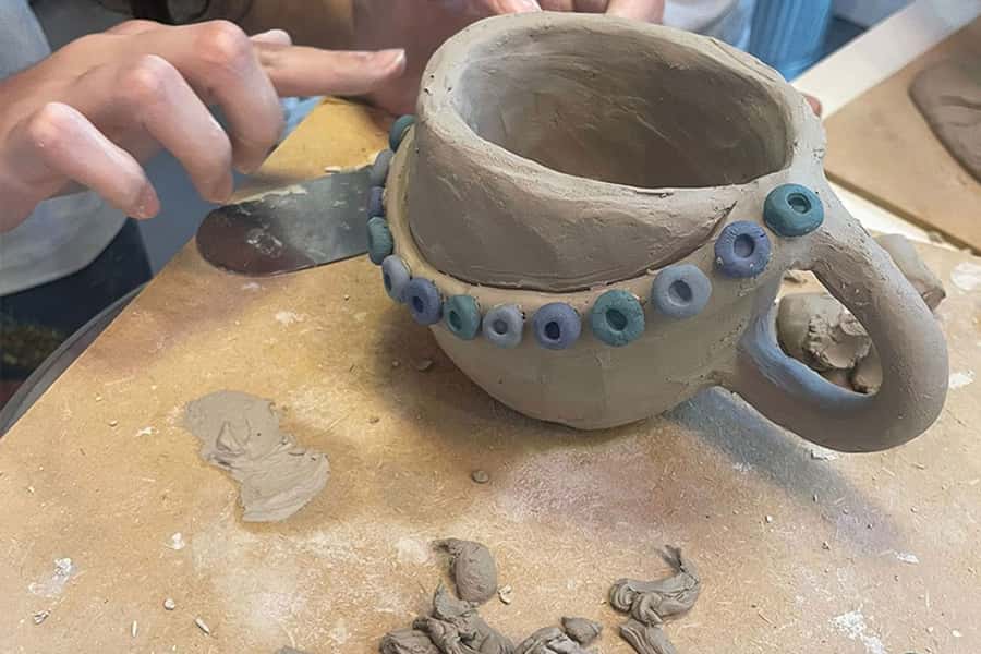 Wine & Pottery Class For Beginners in Buenos Aires Argentina - Leticia’s Teaching Style, the Studio Atmosphere, and Meeting Others